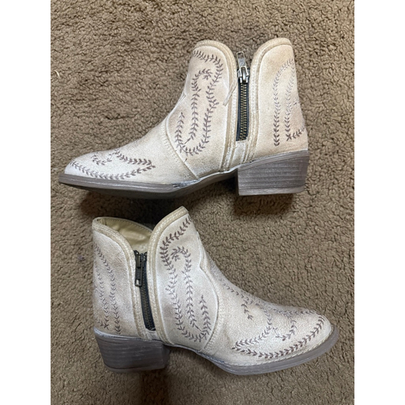 Women's Sterling River Beige Ankle Boots & Booties Size 8 with Brown Embroidery - Picture 6 of 7